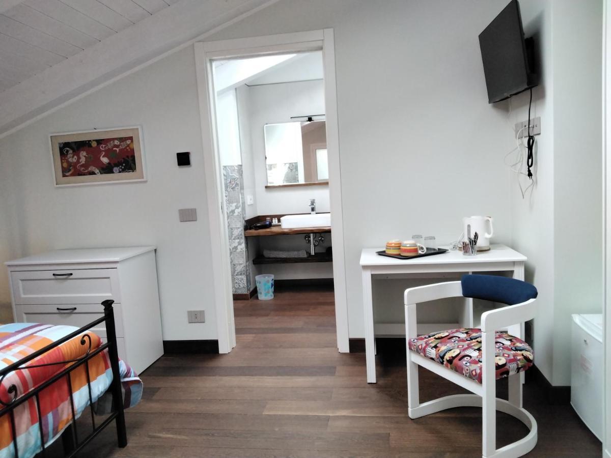 "Vento Di Levante Suite" Benvenuti In Collina 카사르자리구레 외부 사진