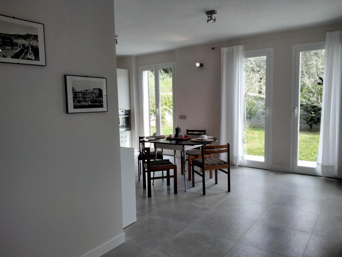 "Vento Di Levante Suite" Benvenuti In Collina 카사르자리구레 객실 사진